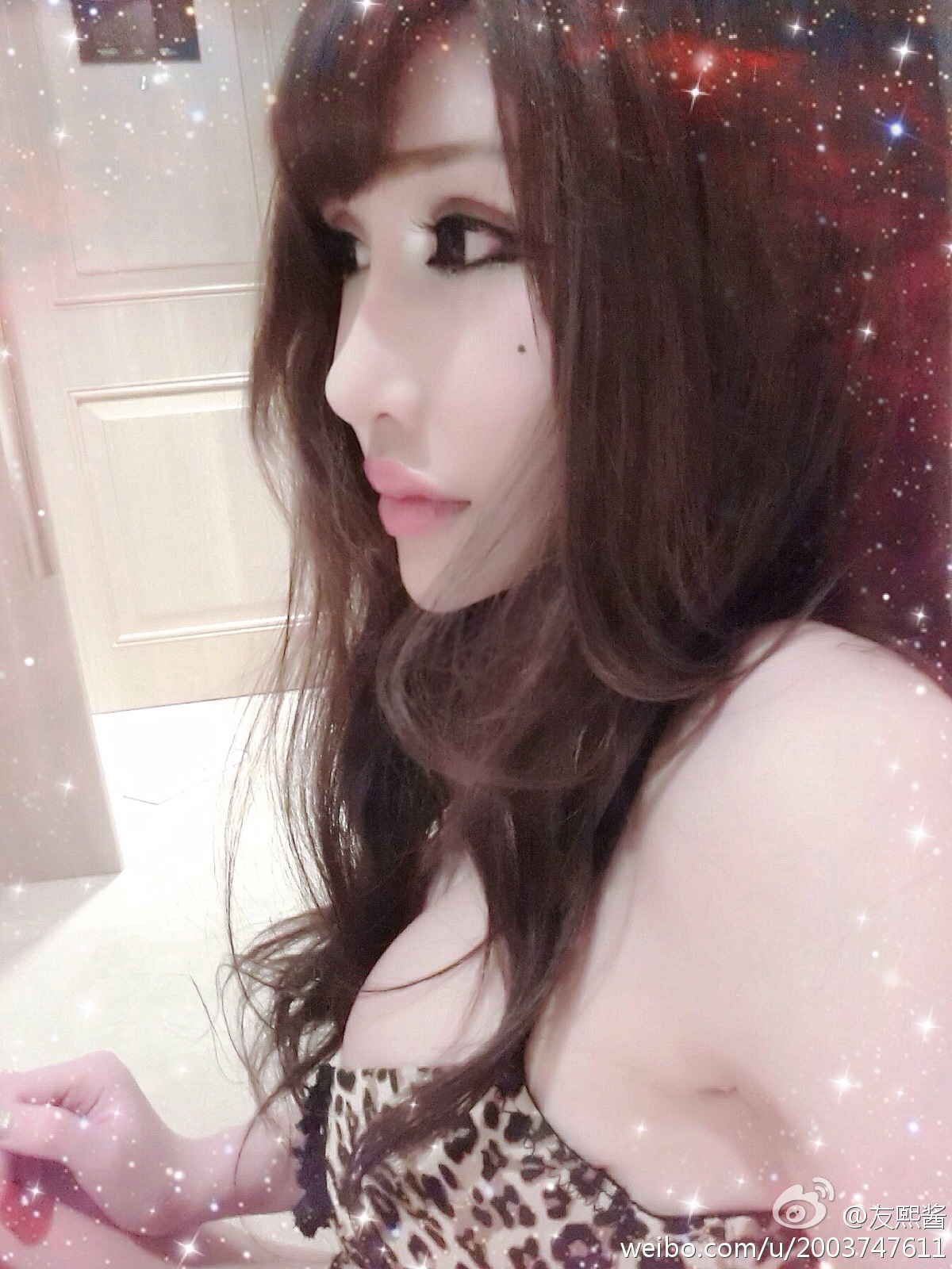 G罩美胸 火爆的辣子 友熙酱 微博自拍破解私密图片 2